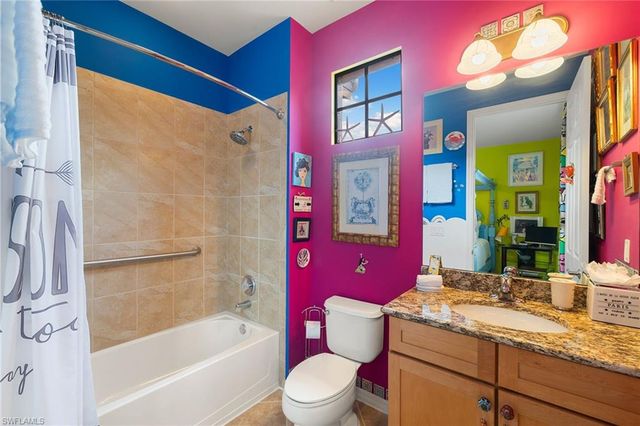 8957 Malibu ST 502, Naples, FL 34113