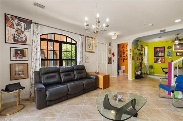 8957 Malibu ST 502, Naples, FL 34113