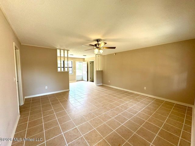 409 Lehmberg Road, Columbus, MS 39702