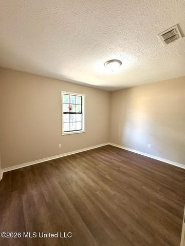 409 Lehmberg Road, Columbus, MS 39702