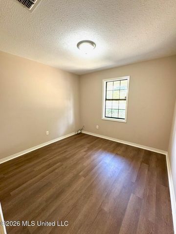 409 Lehmberg Road, Columbus, MS 39702