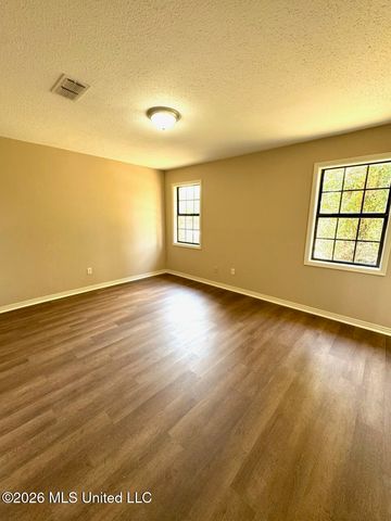 409 Lehmberg Road, Columbus, MS 39702