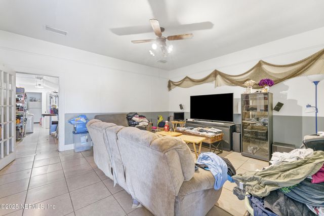 37885 KINGS FERRY Road, Hilliard, FL 32046