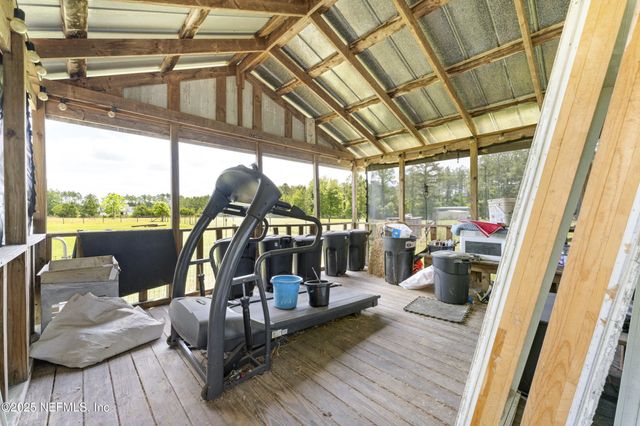 37885 KINGS FERRY Road, Hilliard, FL 32046