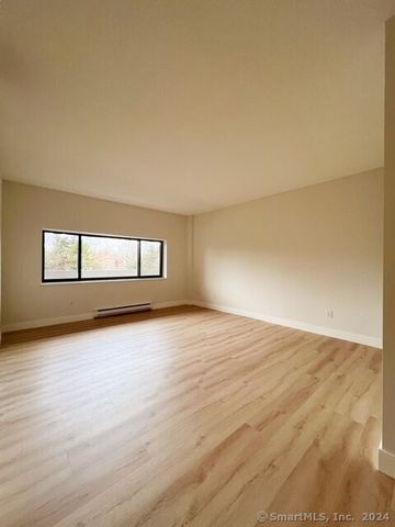 3200 Park Avenue 4D, Bridgeport, CT 06604
