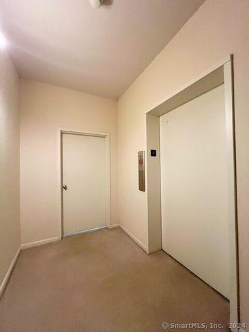 3200 Park Avenue 4D, Bridgeport, CT 06604