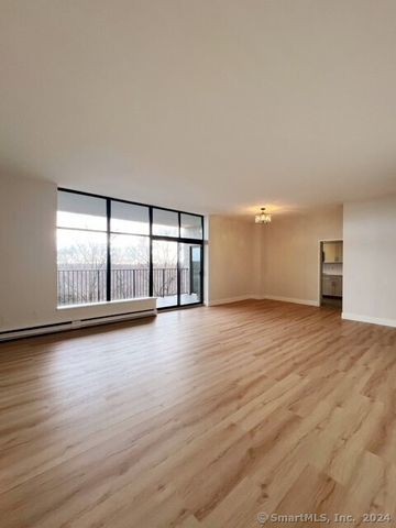 3200 Park Avenue 4D, Bridgeport, CT 06604