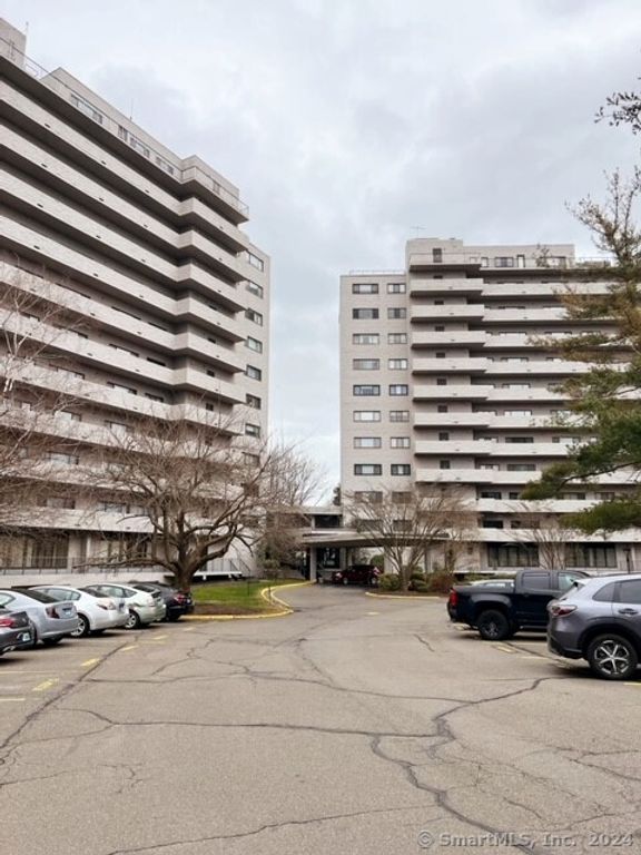 3200 Park Avenue 4D, Bridgeport, CT 06604