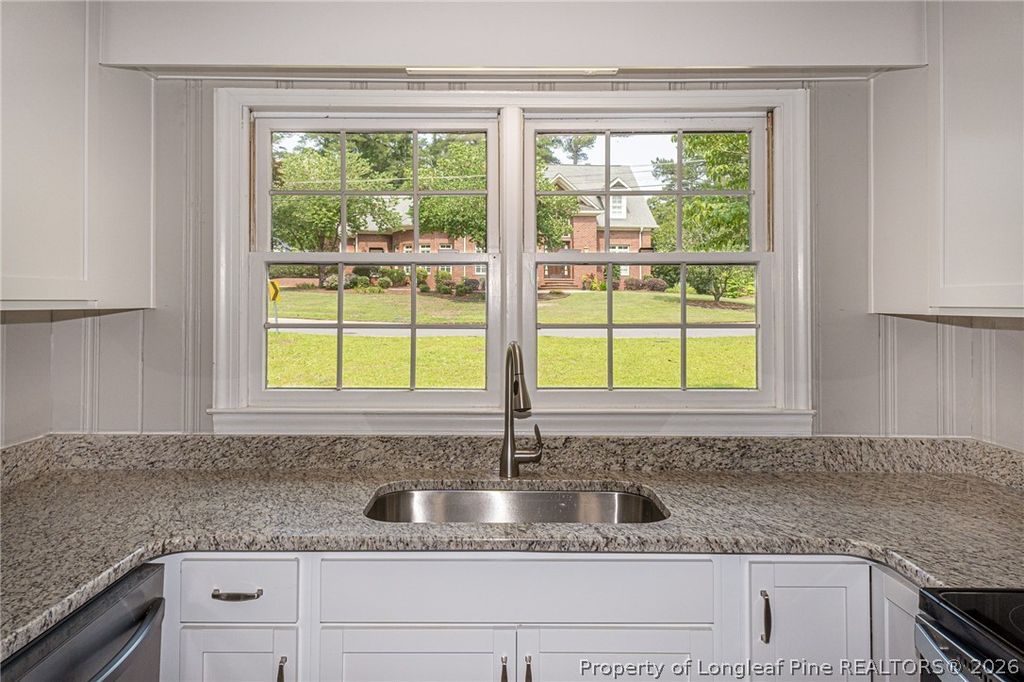 130 S Churchill Drive, Fayetteville, NC 28303 — photo 10