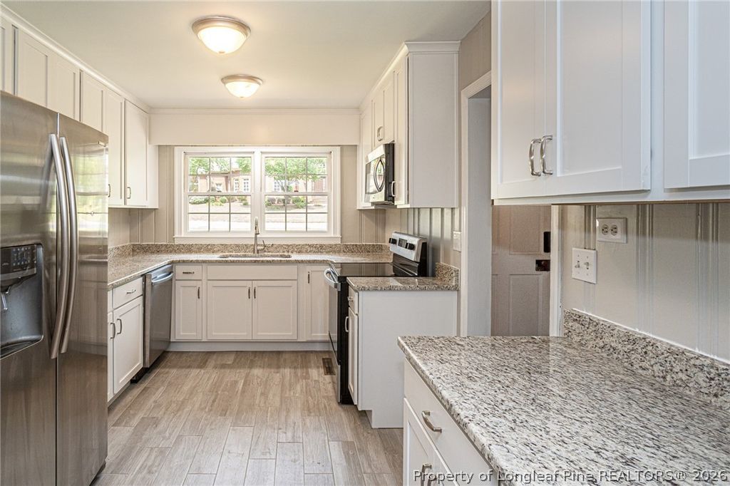 130 S Churchill Drive, Fayetteville, NC 28303 — photo 9