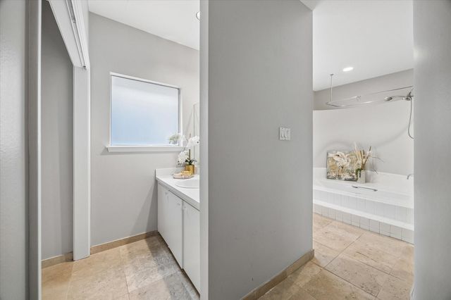 1907 Norfolk Street B, Houston, TX 77098