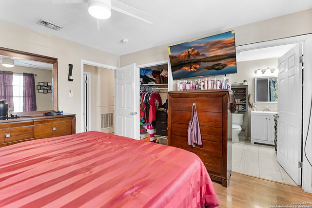 912 Torreon, San Antonio, TX 78207