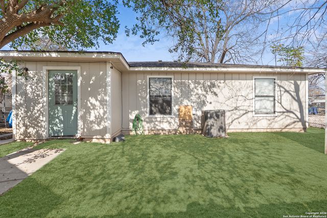 912 Torreon, San Antonio, TX 78207