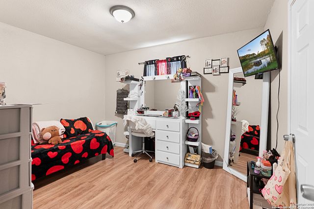 912 Torreon, San Antonio, TX 78207