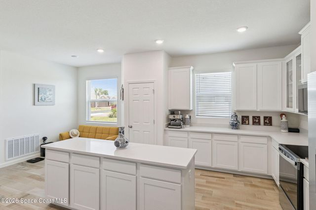5063 Alabaster Drive, Grant-valkaria, FL 32949