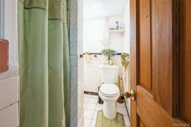3219 Fenton Avenue, Bronx, NY 10469
