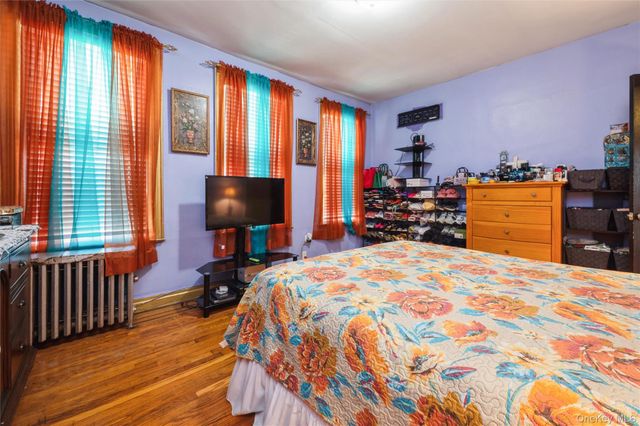 3219 Fenton Avenue, Bronx, NY 10469