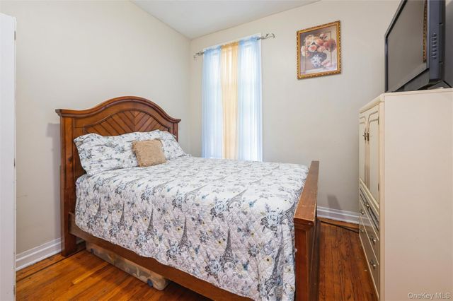 3219 Fenton Avenue, Bronx, NY 10469