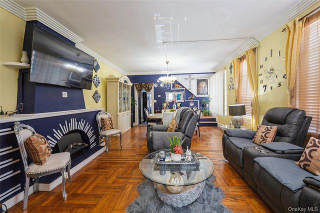 3219 Fenton Avenue, Bronx, NY 10469