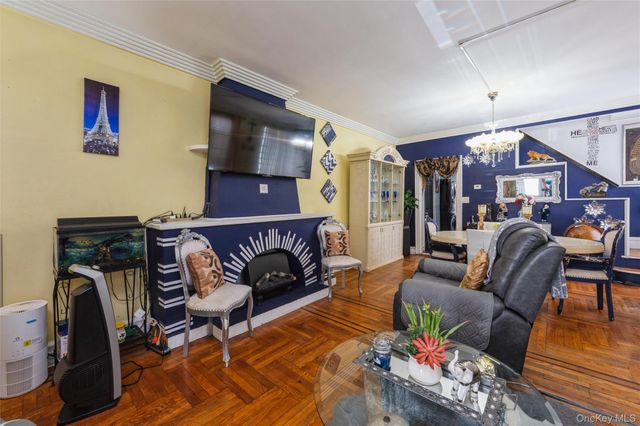 3219 Fenton Avenue, Bronx, NY 10469