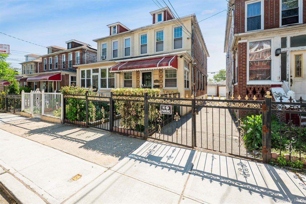 3219 Fenton Avenue, Bronx, NY 10469