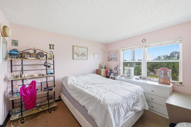 1530 SE Royal Green Circle 204, Port St. Lucie, FL 34952