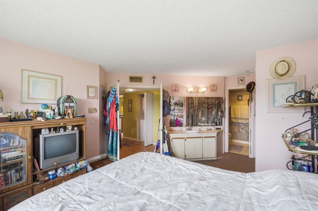 1530 SE Royal Green Circle 204, Port St. Lucie, FL 34952