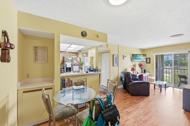 1530 SE Royal Green Circle 204, Port St. Lucie, FL 34952