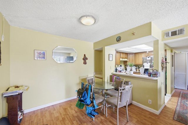 1530 SE Royal Green Circle 204, Port St. Lucie, FL 34952