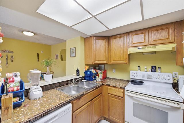 1530 SE Royal Green Circle 204, Port St. Lucie, FL 34952