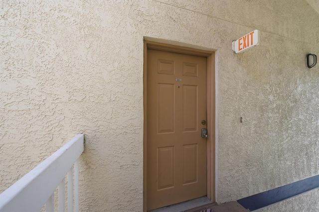 1530 SE Royal Green Circle 204, Port St. Lucie, FL 34952