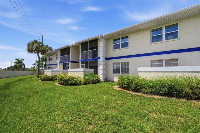1530 SE Royal Green Circle 204, Port St. Lucie, FL 34952