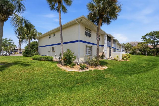1530 SE Royal Green Circle 204, Port St. Lucie, FL 34952