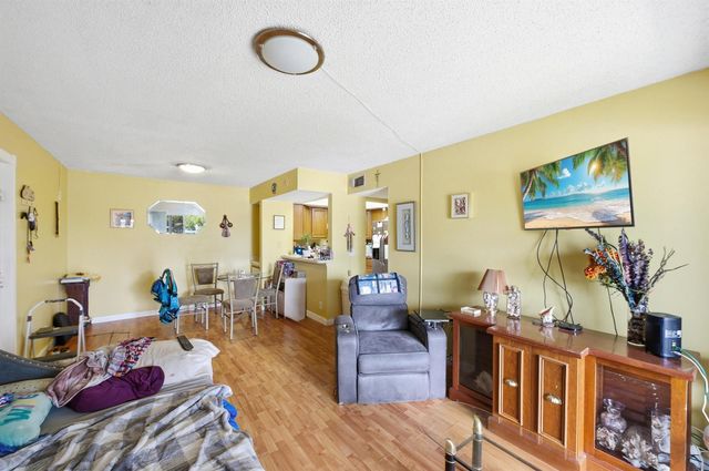 1530 SE Royal Green Circle 204, Port St. Lucie, FL 34952