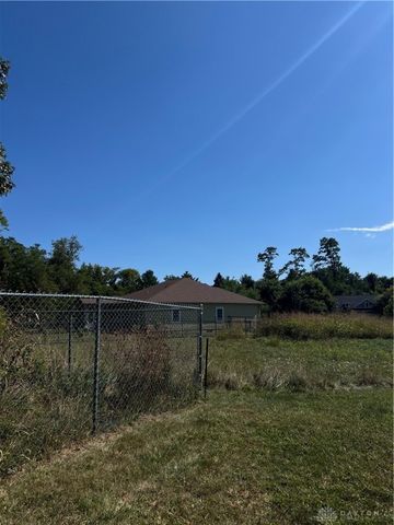 420 Spring Glen Drive, Yellow Springs Vlg, OH 45387