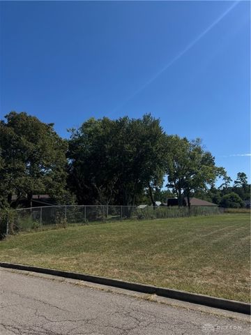 420 Spring Glen Drive, Yellow Springs Vlg, OH 45387