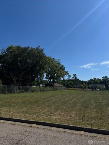 420 Spring Glen Drive, Yellow Springs Vlg, OH 45387