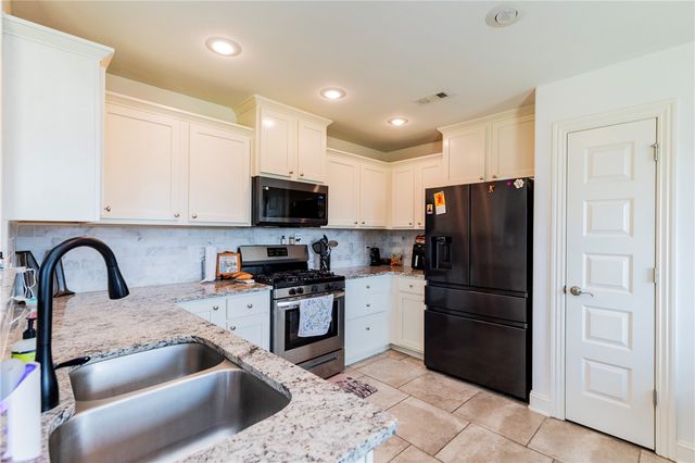 7533 Devonshire Avenue, Springdale, AR 72762