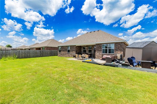 7533 Devonshire Avenue, Springdale, AR 72762