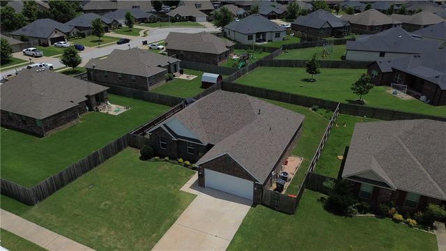 7533 Devonshire Avenue, Springdale, AR 72762