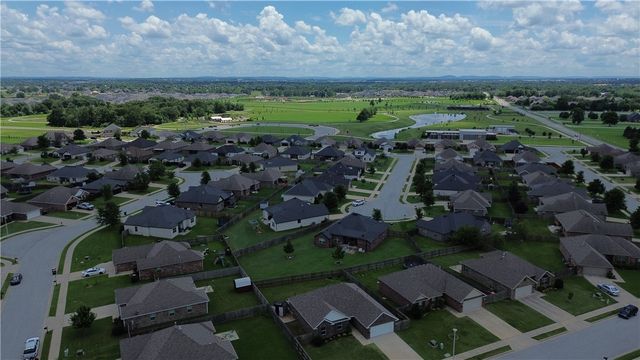 7533 Devonshire Avenue, Springdale, AR 72762
