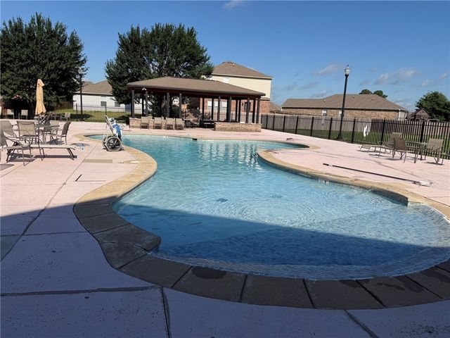 7533 Devonshire Avenue, Springdale, AR 72762