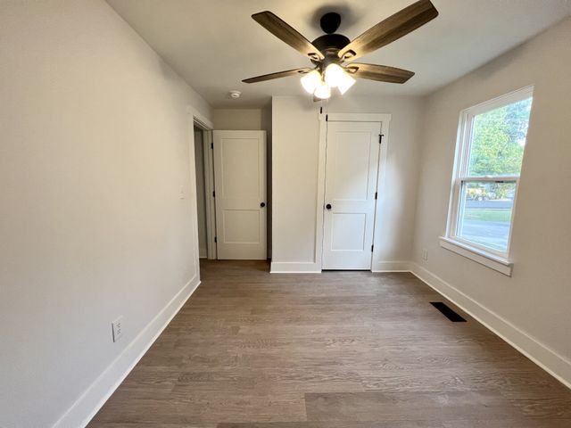 200 Clark Blvd, Mcminnville, TN 37110