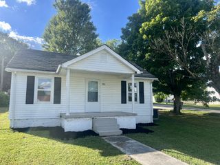200 Clark Blvd, Mcminnville, TN 37110
