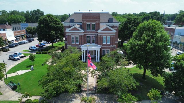 296 E WASHINGTON AVE # 3, Covington, TN 38019