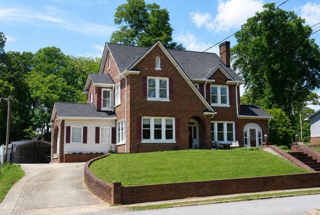 906 College Drive, Gaffney, SC 29340