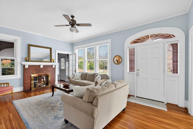 906 College Drive, Gaffney, SC 29340