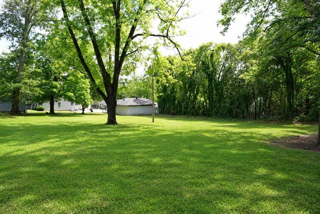 906 College Drive, Gaffney, SC 29340