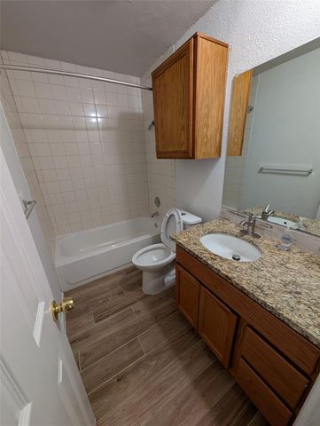 5914 Green Acres ST, Austin, TX 78727