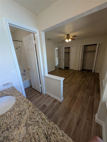 5914 Green Acres ST, Austin, TX 78727
